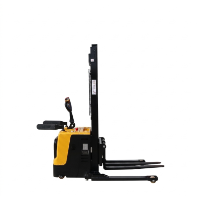 Apilador Full Eléctrico Miyazaki 1500 kg 3.5 metros vista lateral derecha
